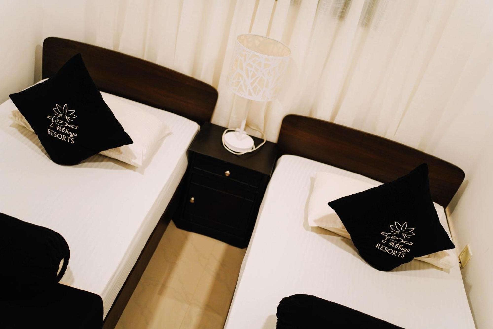 Abhaya Resorts Anuradhapura Esterno foto