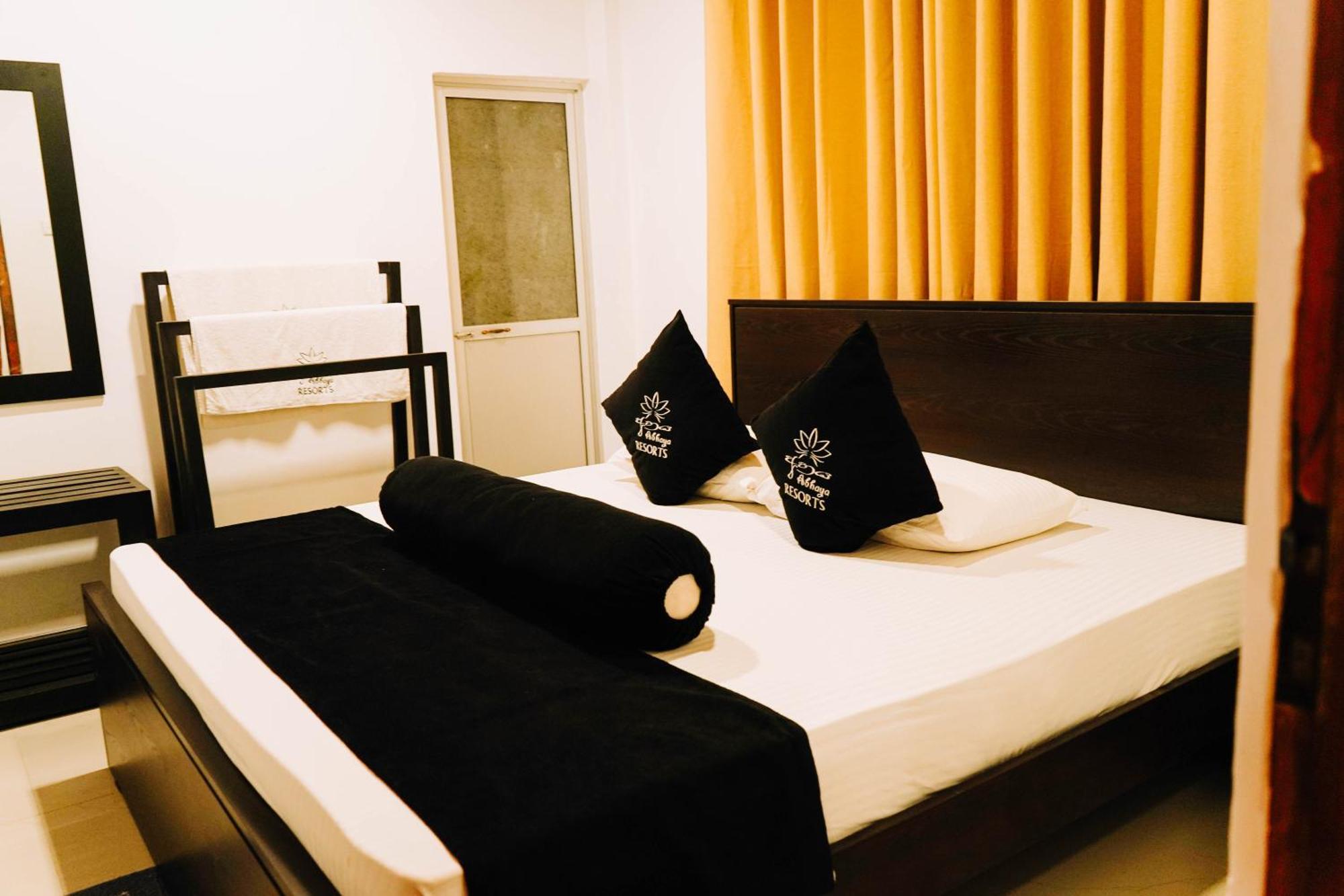 Abhaya Resorts Anuradhapura Esterno foto