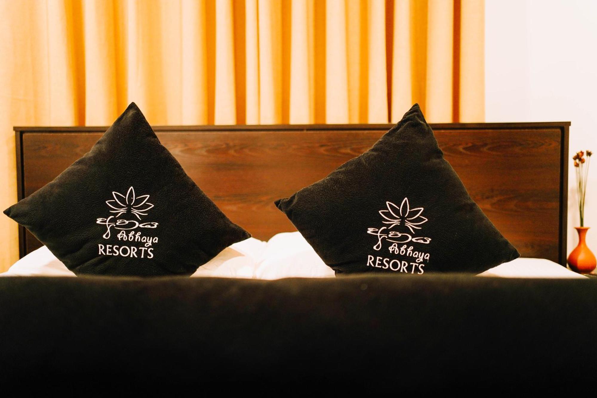 Abhaya Resorts Anuradhapura Esterno foto