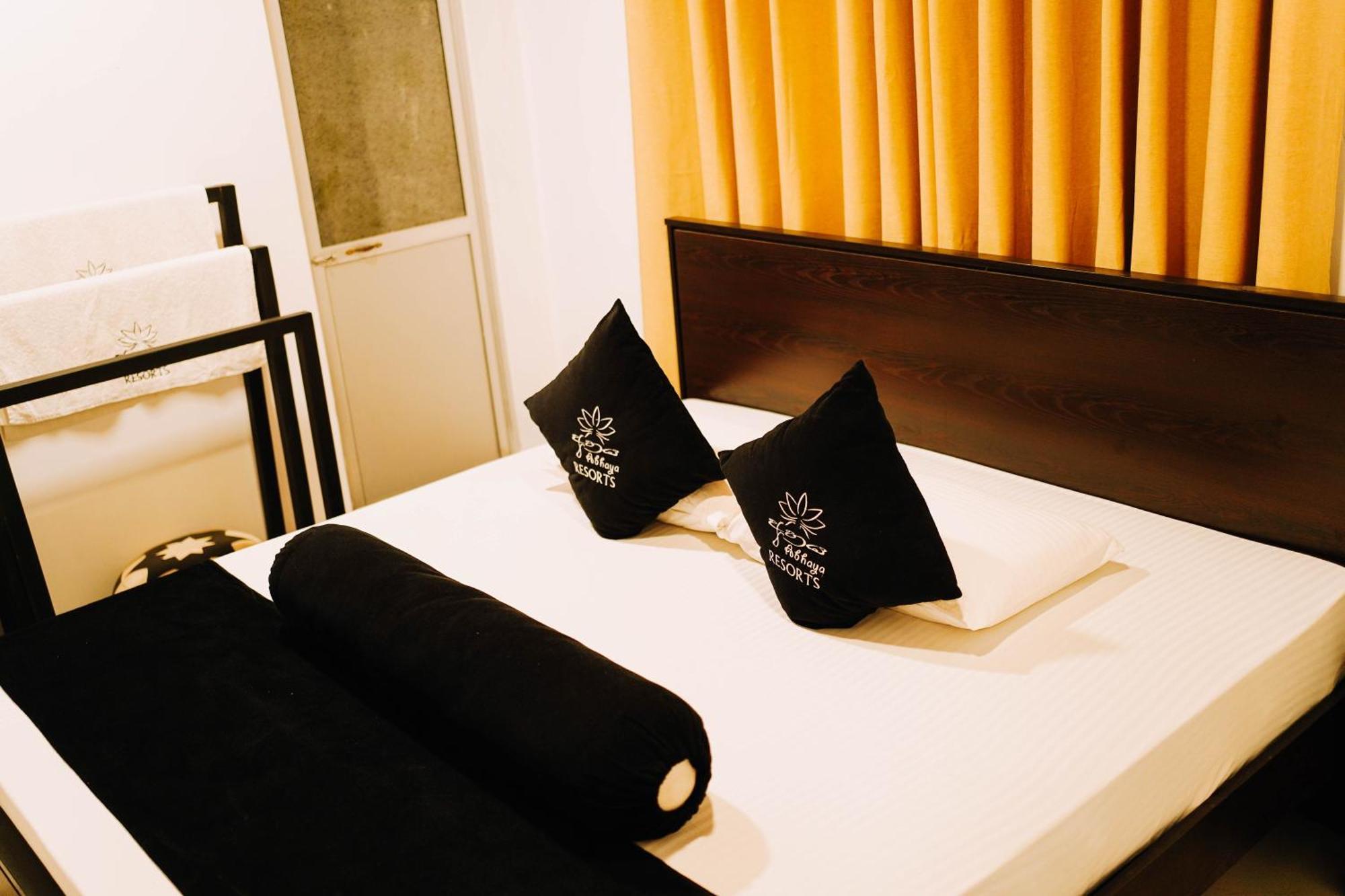 Abhaya Resorts Anuradhapura Esterno foto